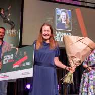 Uitreiking HAN Prijs Ondersteuner aan winnaar Charlotte Swart