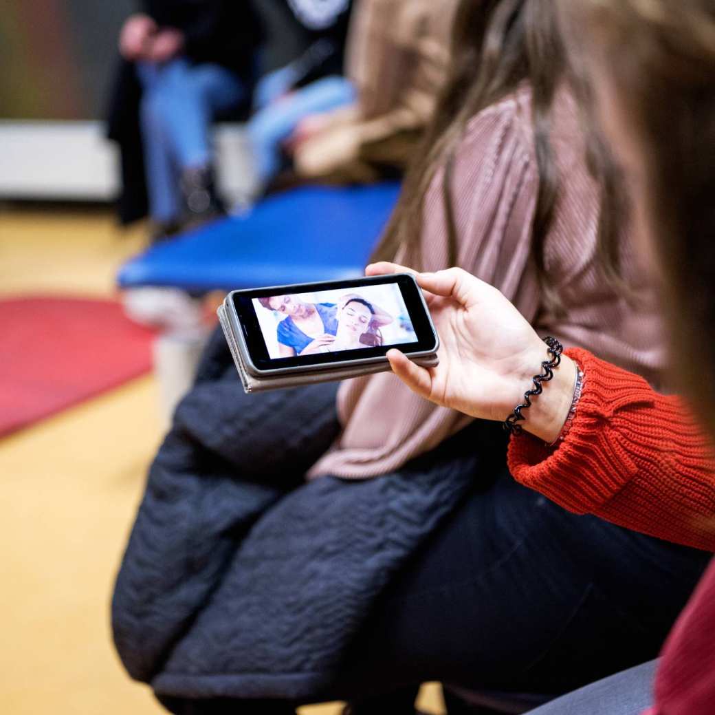 Praktijkhuis video smartphone studenten 