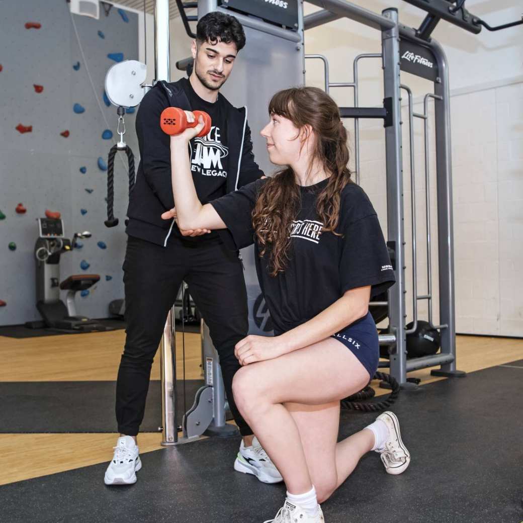 Fysiotherapie_foto-k33-oefening-studenten-praktijkhuis_2022