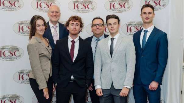 HAN salesstudenten en -docenten tijdens de International Collegiate Sales Competition (ICSC) in Orlando.