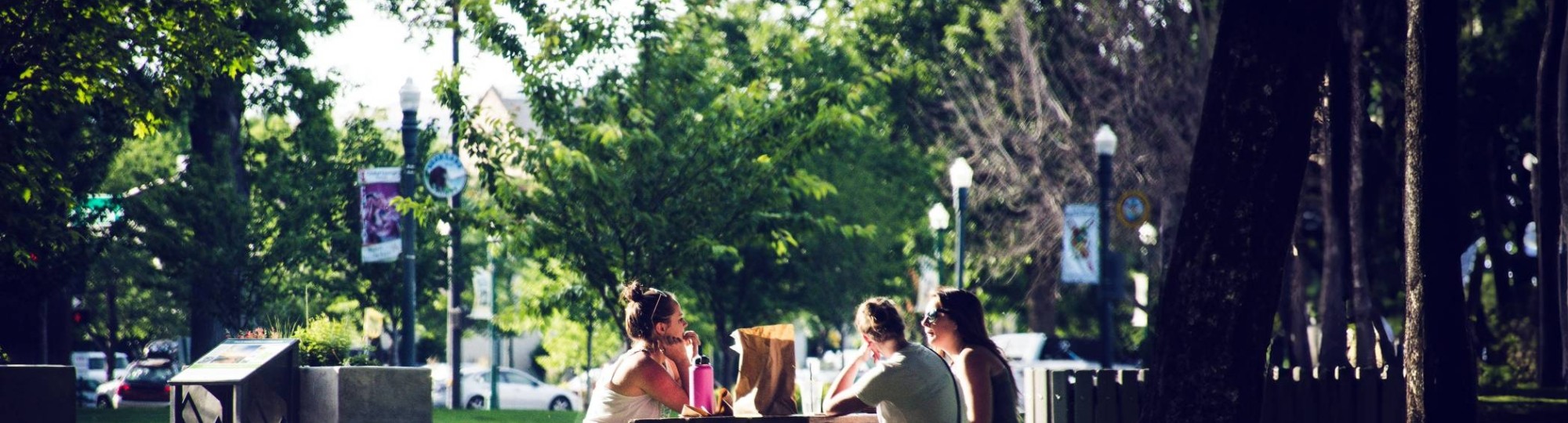 Mensen in park, plekken van verbinding