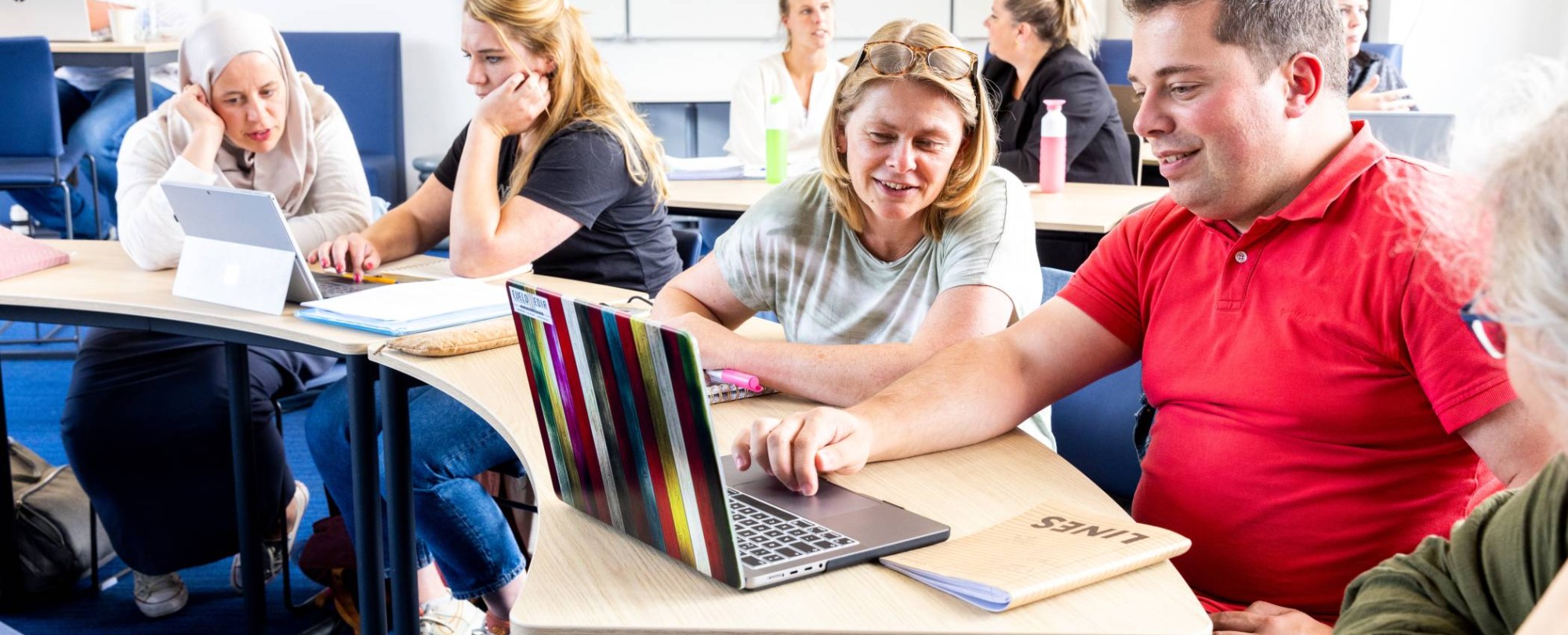 Studenten van de master pedagogiek volgen een les op de groenewoudseweg