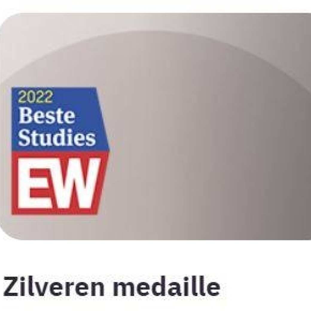 Zilveren medaille van Beste Studies, uitgeloofd door Elsevier