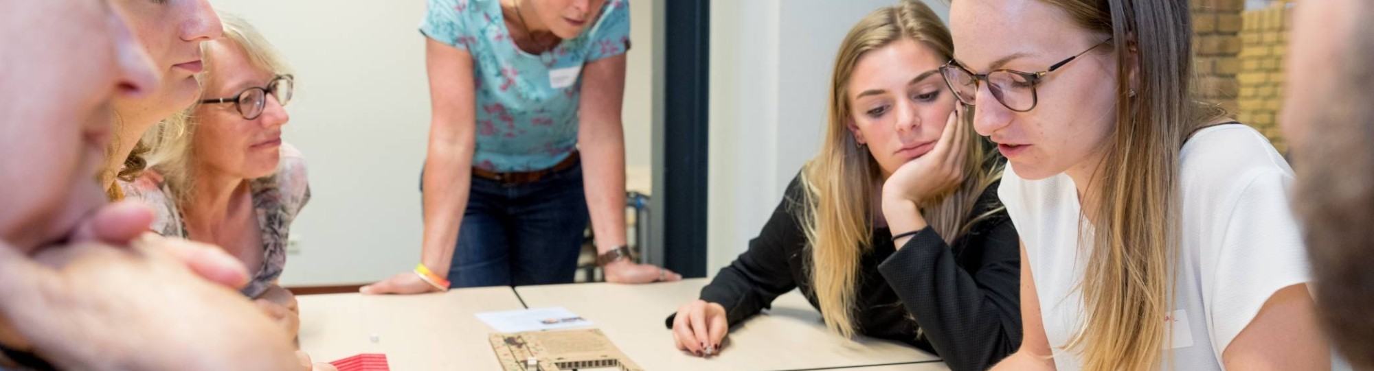 symposium-sessie-kansen-keren-studenten-in gesprek-met-carinda-frontaal