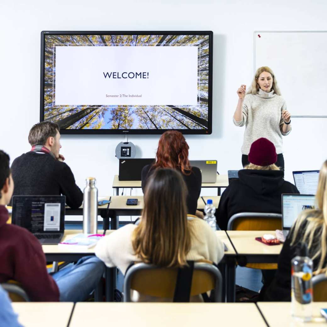 Studenten International Social Work op een proefstudeerdag op de HAN.