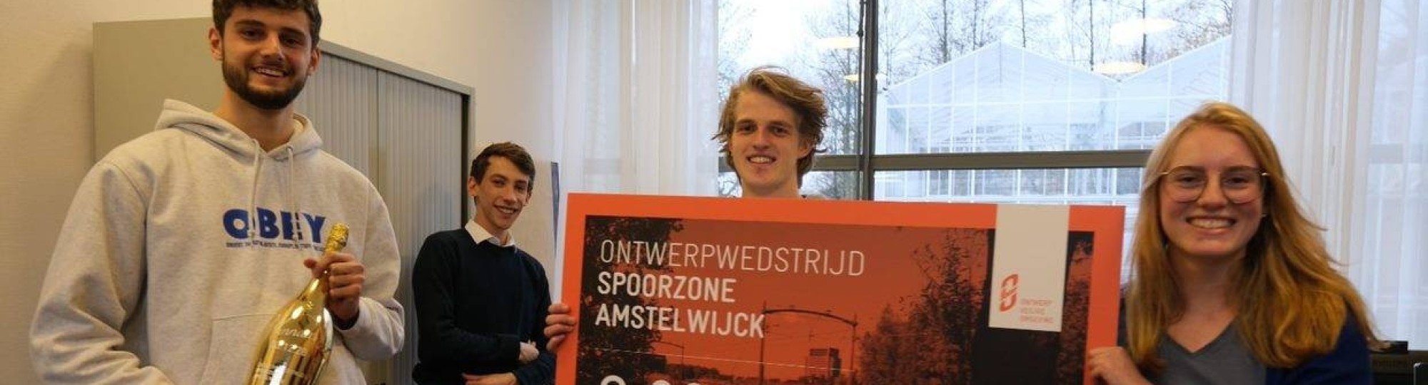 Built wint 1e prijs in ontwerpwedstrijd. Het betreft de Ontwerp Veilige Omgeving (OVO) voor de nieuwe wijk Amstelwijck in de gemeente Dordrecht.