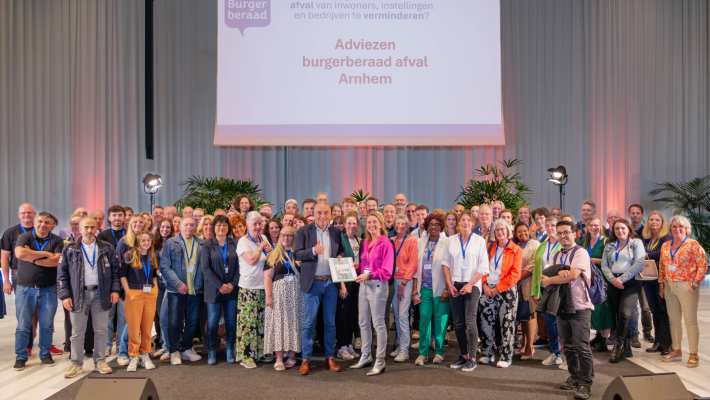 Groepsfoto van het Burgerberaad van de gemeente Arnhem, onderzoek door de HAN