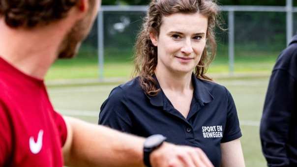 studenten alo deeltijd op sportveld Papendal