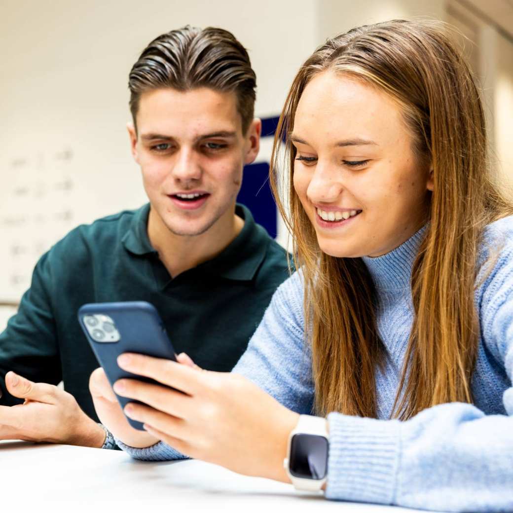 Studenten Ad Sport aan het werk