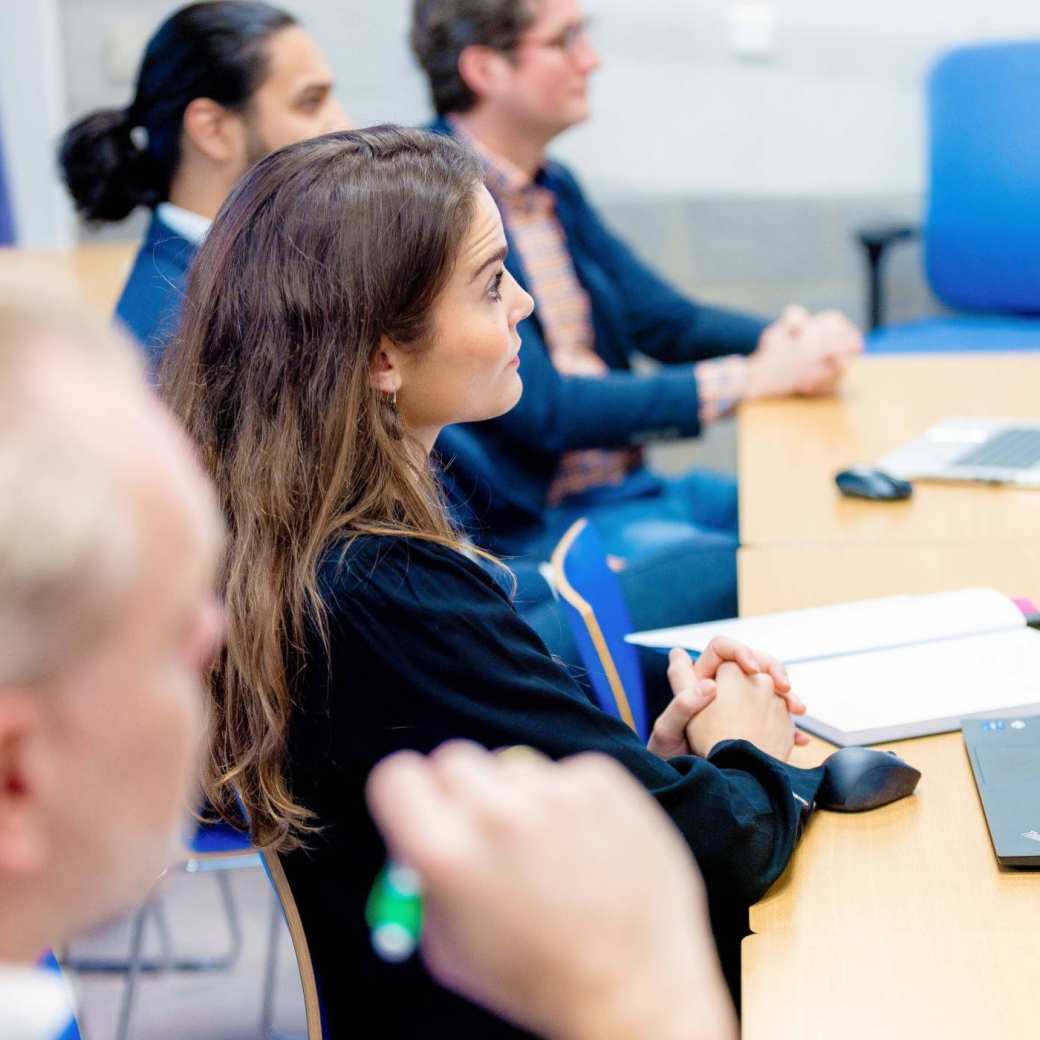 Deelnemers tijdens college van de HAN master Human Capital Innovatie