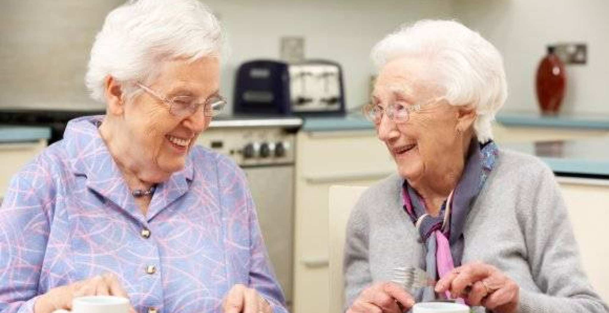 project Eten met Lange Tanden is een project om ouderen die problemen hebben met mondgezondheid op te sporen. 