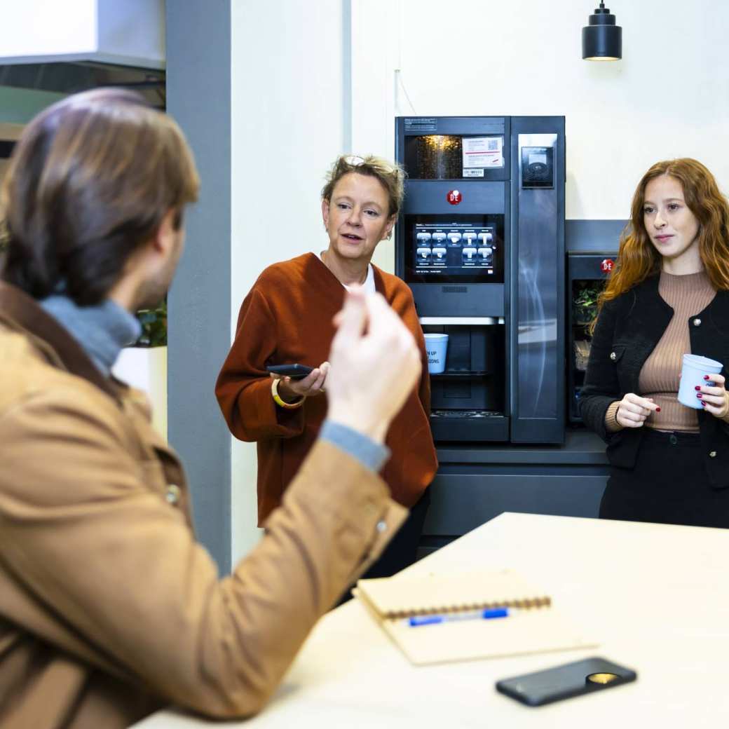 Foto van post-hbo-studenten van de financiële HAN-opleidingen (Academie Financieel Economisch Management)