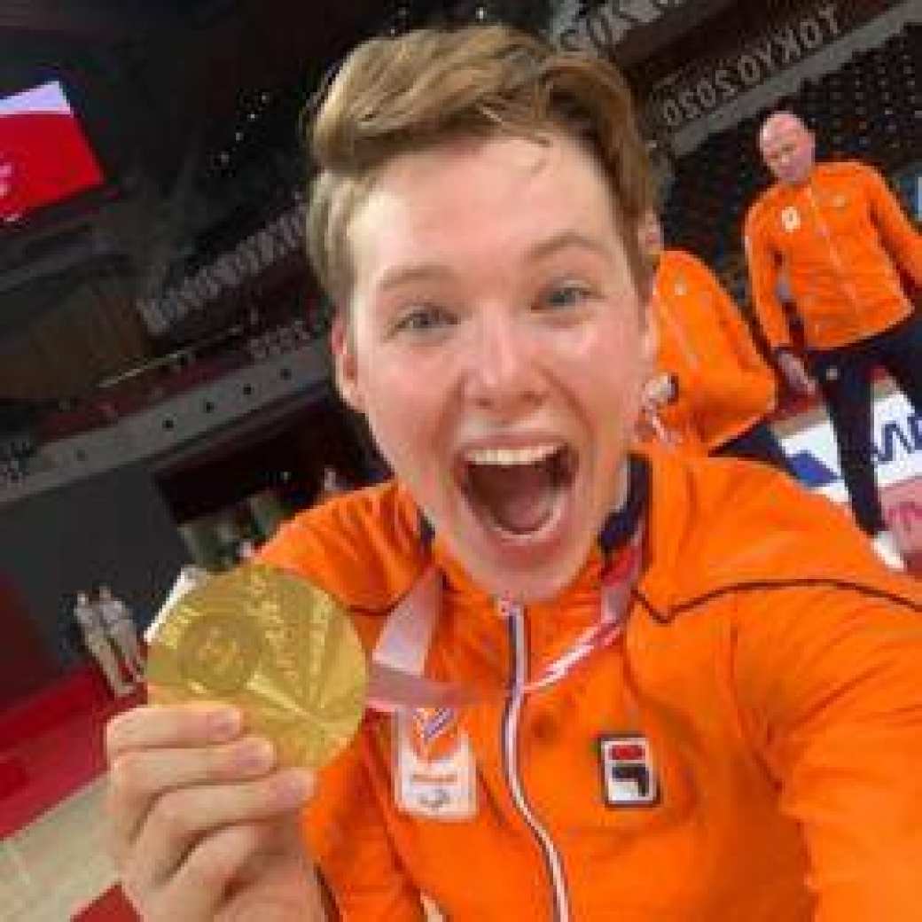 Uitsnede Bo Kramer 2 met gouden plak rolstoelbasketbal 2021