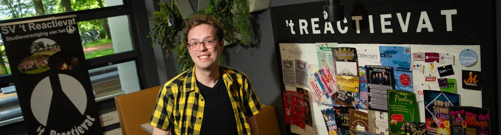 Penningmeester Danny Rijken van studievereniging 't Reactievat is organisator van de jaarlijkse intro