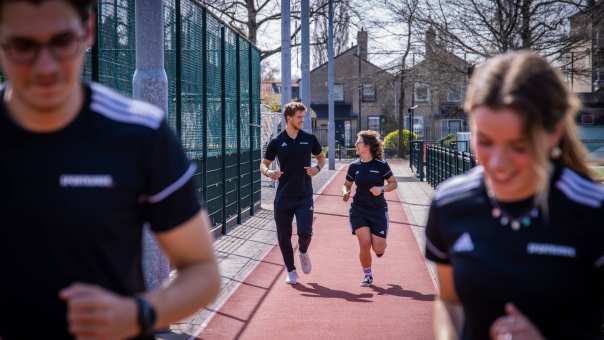 sportkunde studenten rennen buiten martrim snel aafke schrievers 2022
