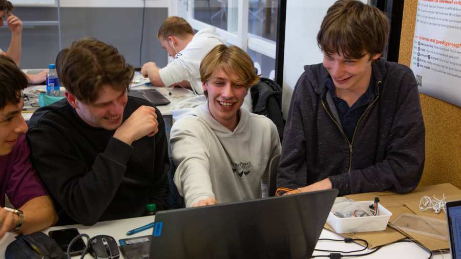 Studenten werken samen