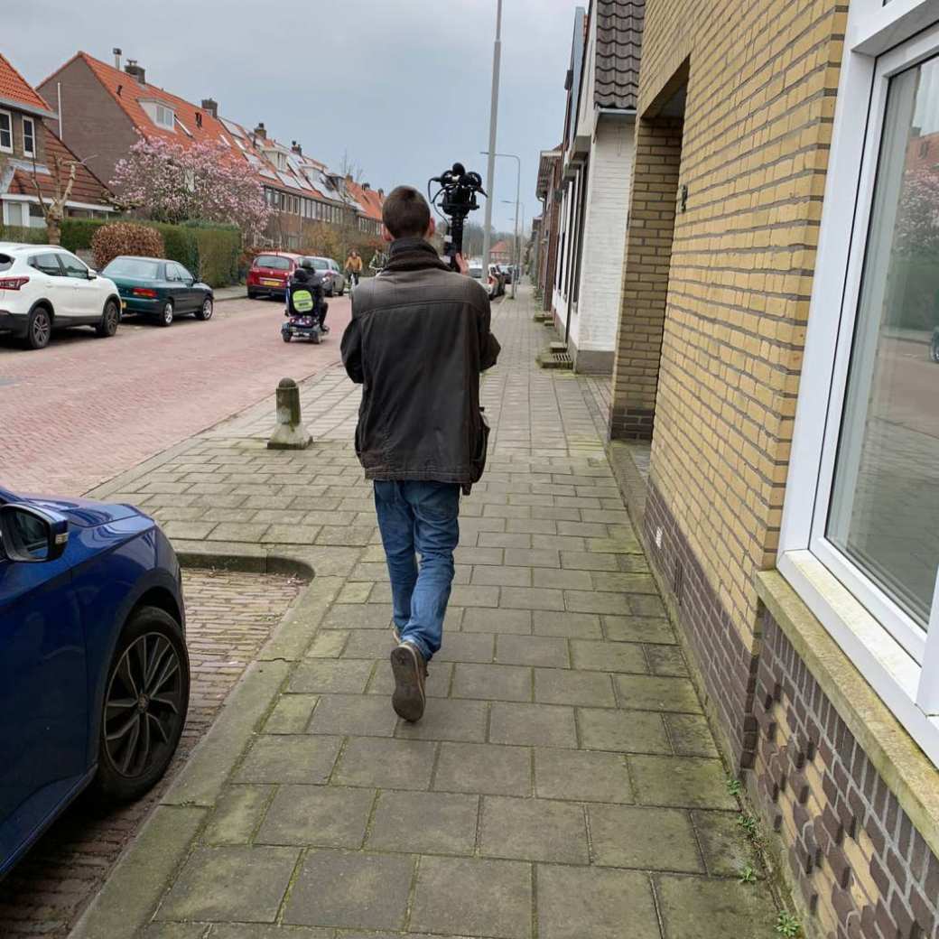 Geluidsopnamen voor de navigeergame waarmee maatschappelijk blinden thuis kunnen oefenen. Deze geluidsgame bootst de realiteit na.