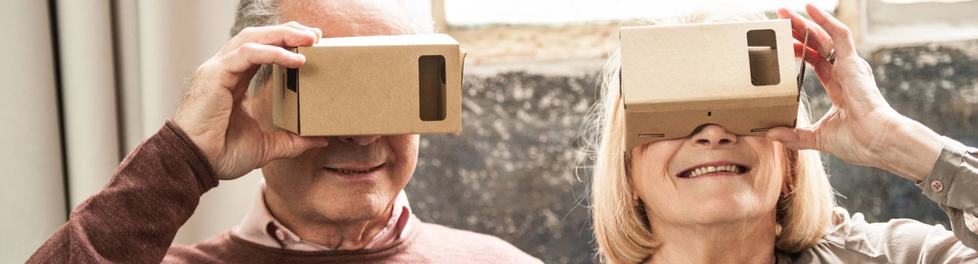 Health oudere mensen virtual reality bril