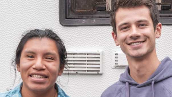 2 studenten ALO voor de Campus Camper