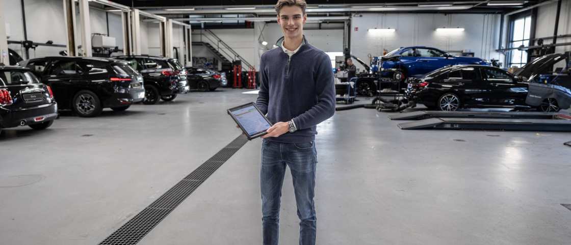 Sem is Automotive student aan de HAN en hij vindt de business kant erg interessant. BMW is zijn favoriete automerk.