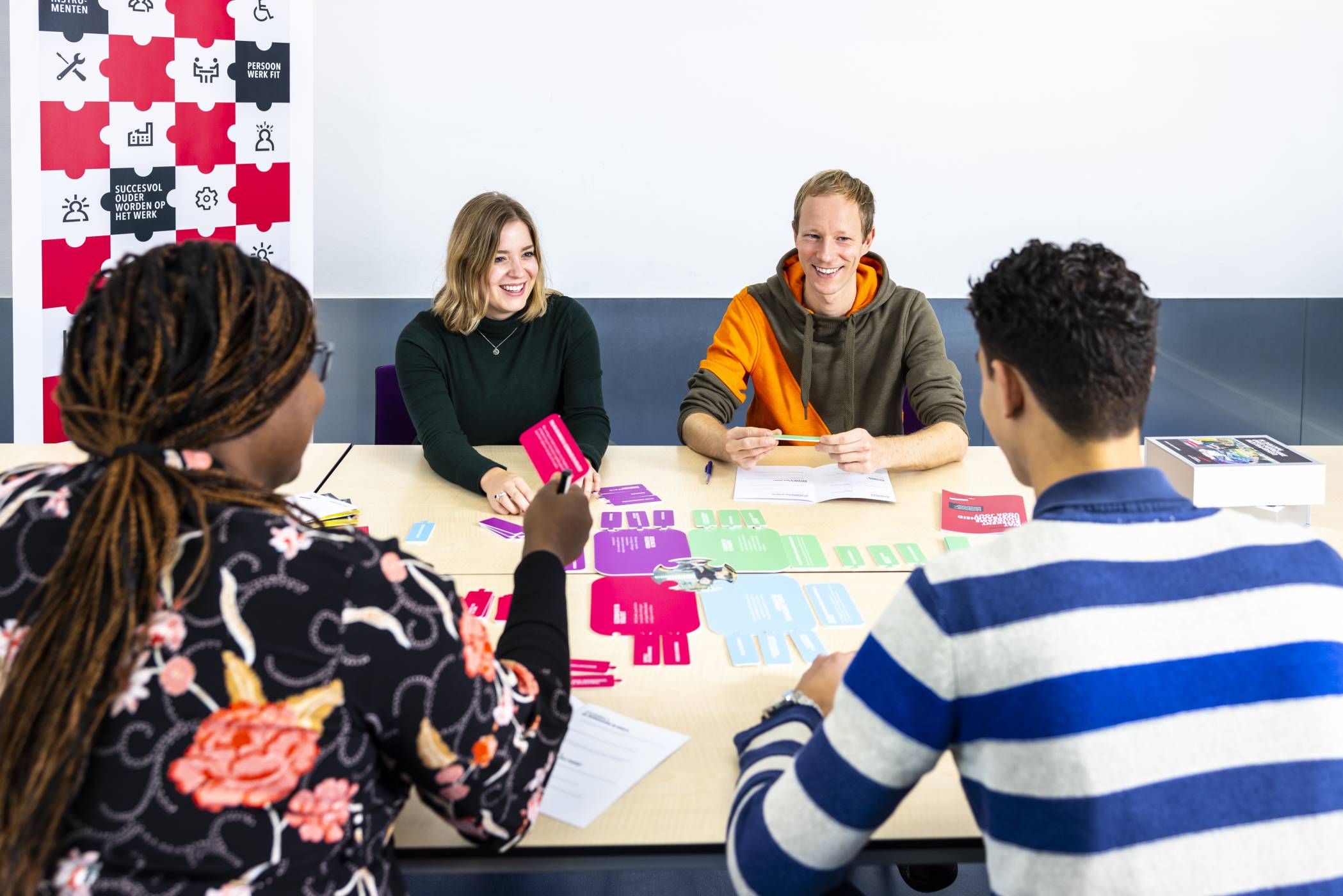 Spelers spelen het Duurzame Inzetbaarheid-spel